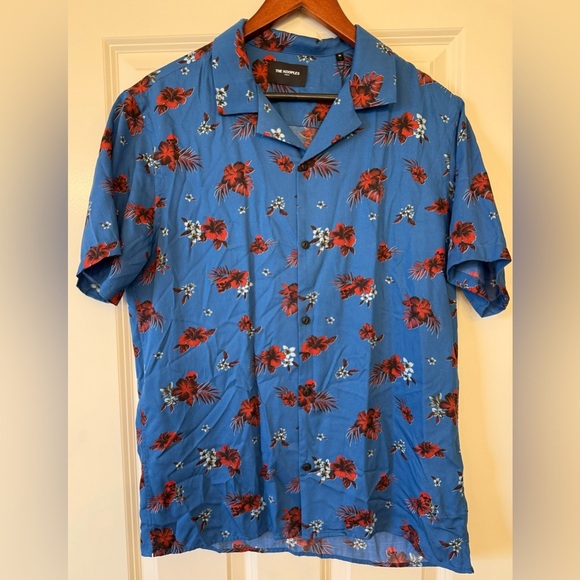 NWT The Kooples Men’s Blue Skull Hawaiian Night Button Up Shirt Size Medium - Picture 1 of 12